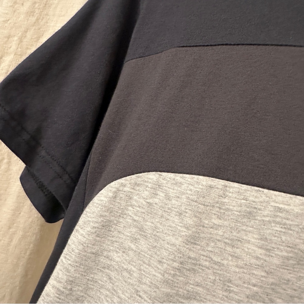 Aloye Colorblock Tee - Picture 2 of 5
